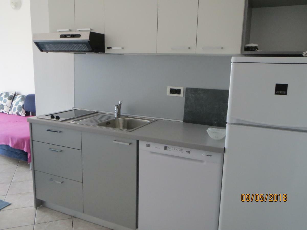 Apartments Jann Krk Town Exterior foto